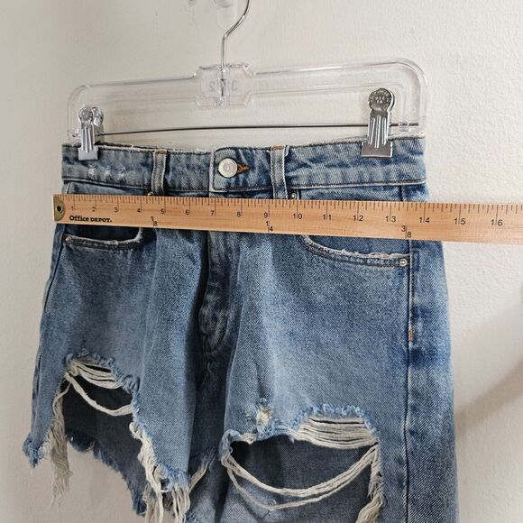 Zara High Waist Medium Wash Extreme Distressing Raw Hem Denim Jean Shorts 4 - Picture 5 of 7
